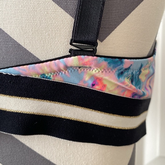 VS PINK WEW tshirt bra - Picture 4 of 6